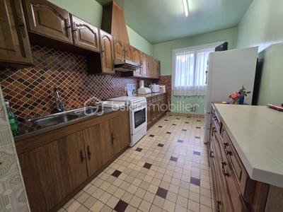 Maison traditionnelle - 96 m² - 4 pièces