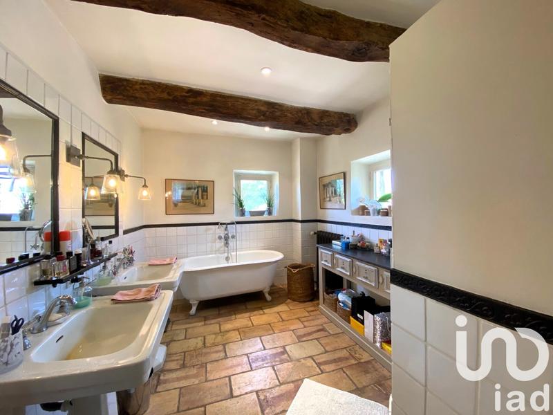 Maison - 420 m² - 14 pièces