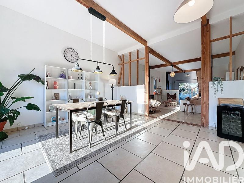 Maison - 196 m² - 8 pièces