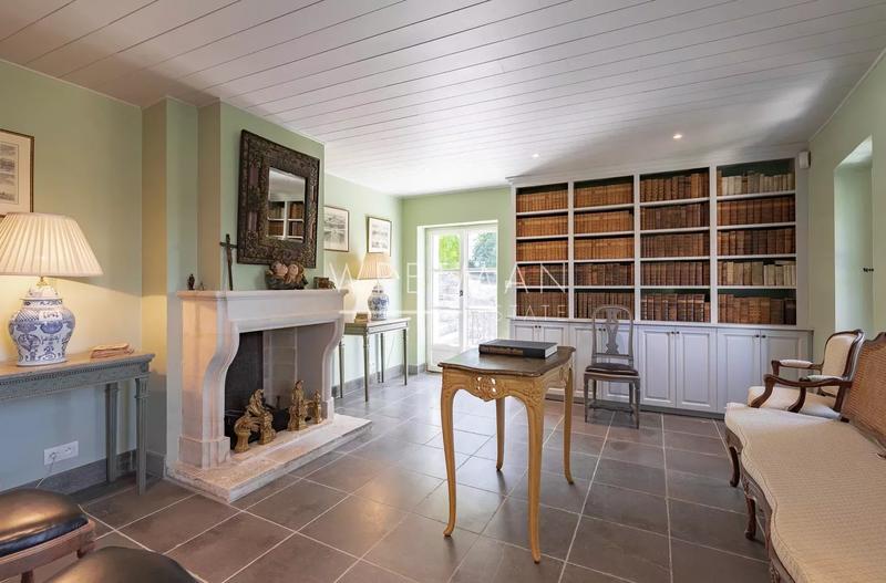 Villa - 270 m² - 7 pièces