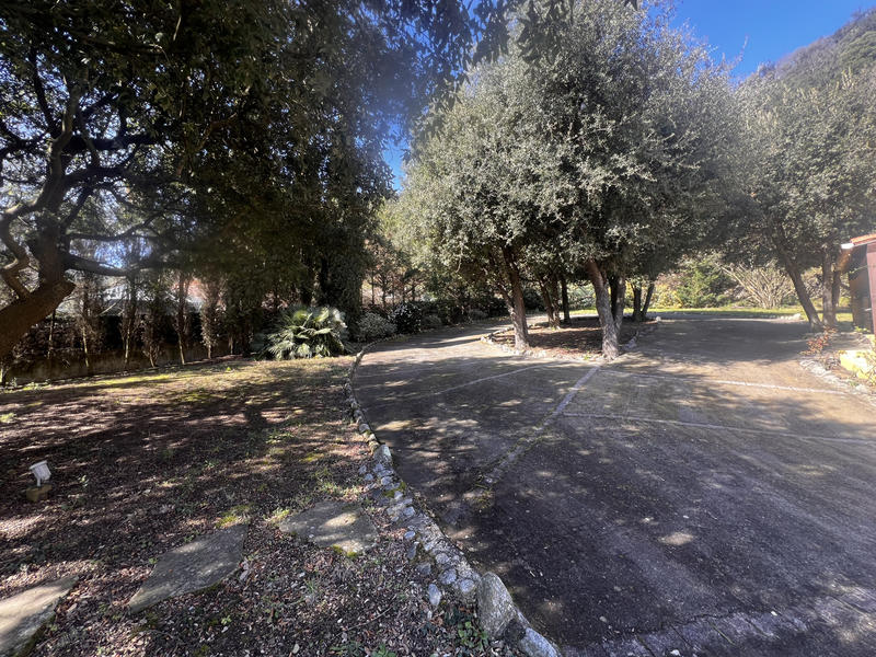 Maison - 310 m² - 5 pièces