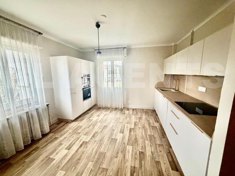Appartement - 80 m² - 2 pièces