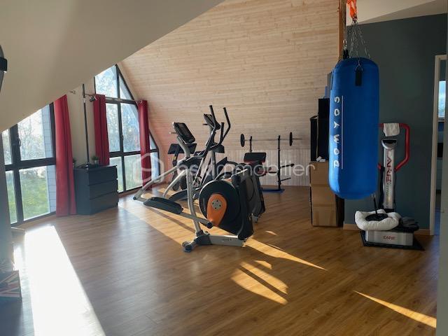 Maison - 262 m² - 6 pièces