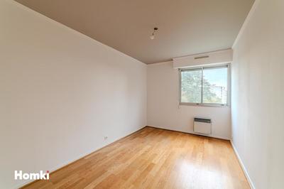Appartement - 84 m² - 3 pièces