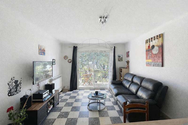 Immeuble - 234 m² - 12 pièces