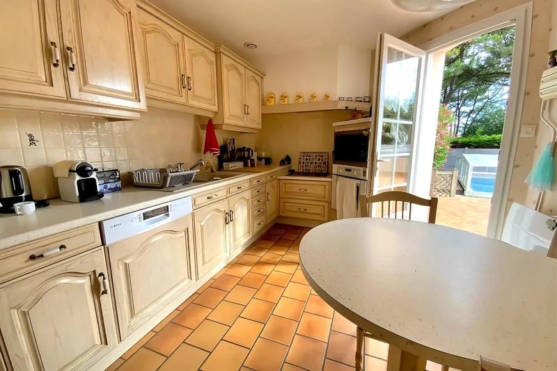 Pavillon - 121 m² - 6 pièces