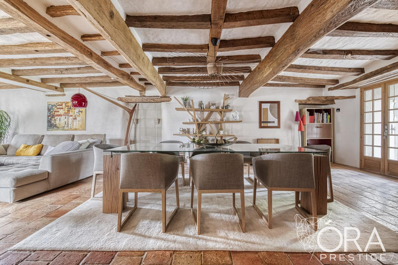 Maison ancienne - 233 m² - 8 pièces