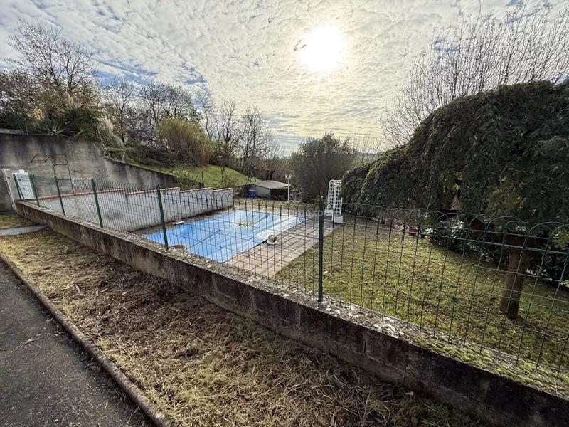 Maison - 102 m² - 5 pièces