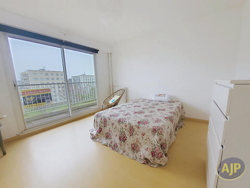 Appartement - 98 m² - 5 pièces