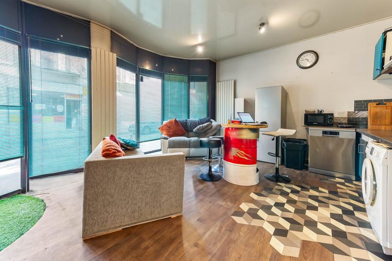 Loft - 110 m² - 5 pièces