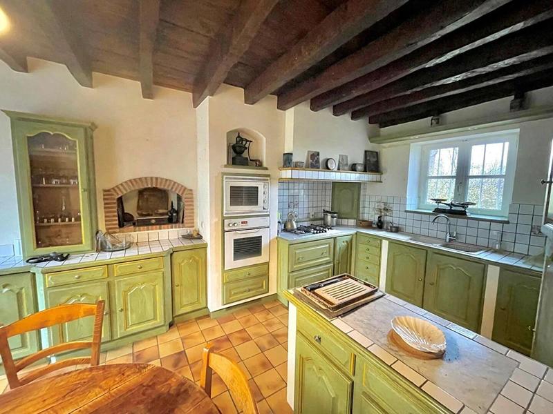 Maison - 280 m² - 11 pièces