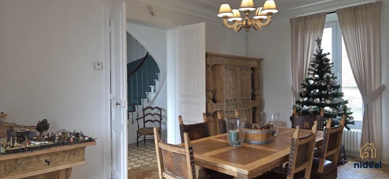 Maison - 283 m² - 12 pièces