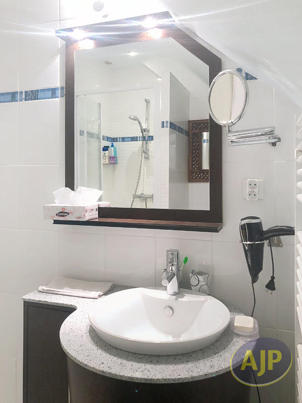 Maison - 137 m² - 6 pièces