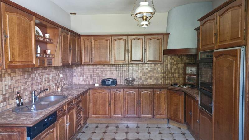 Maison - 226 m² - 7 pièces