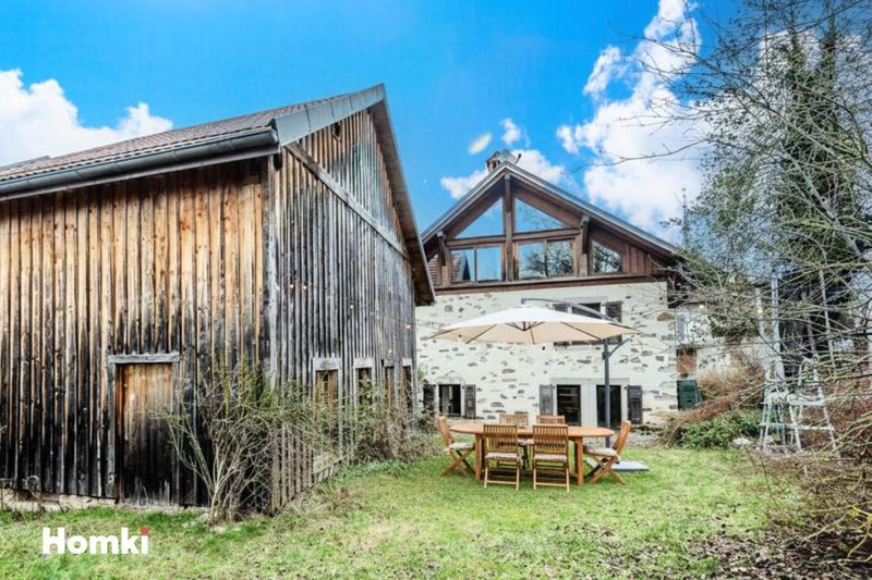 Maison - 200 m² - 7 pièces