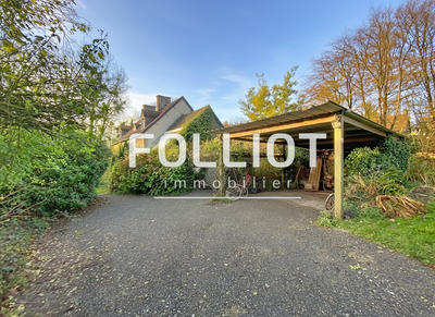 Maison - 253 m² - 8 pièces