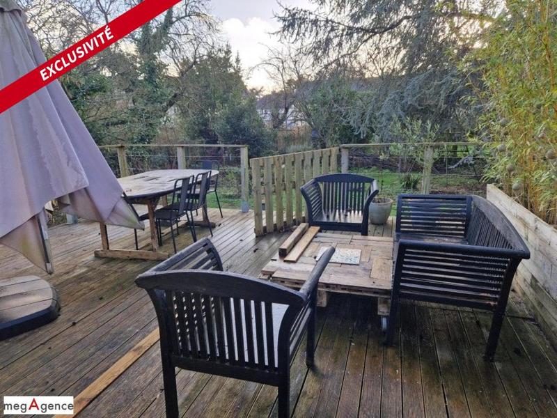 Maison - 225 m² - 10 pièces