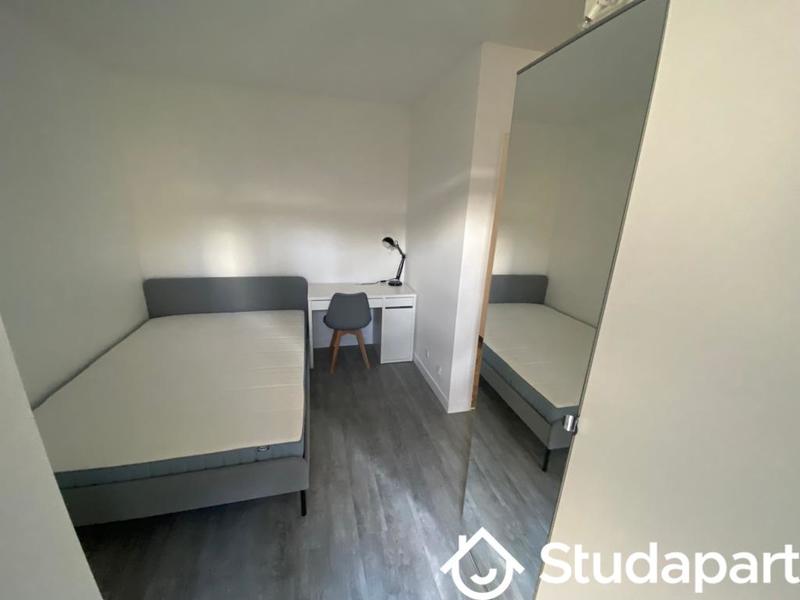 Chambre - 10 m² - 1 pièce