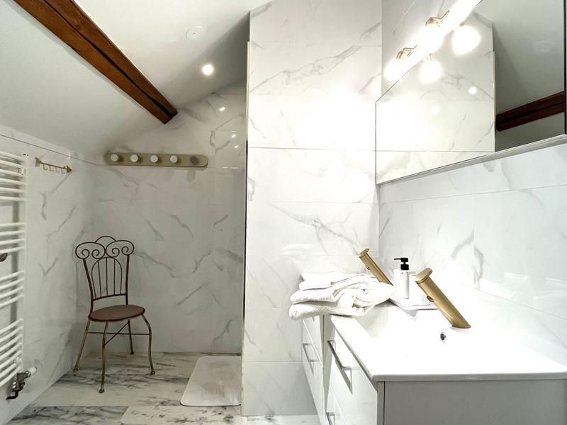 Maison ancienne - 432 m² - 15 pièces