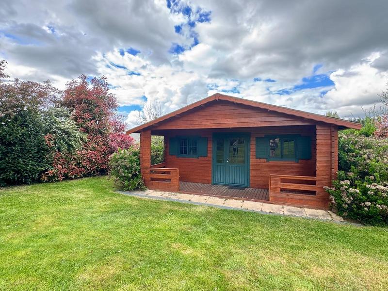 Maison - 344 m² - 7 pièces