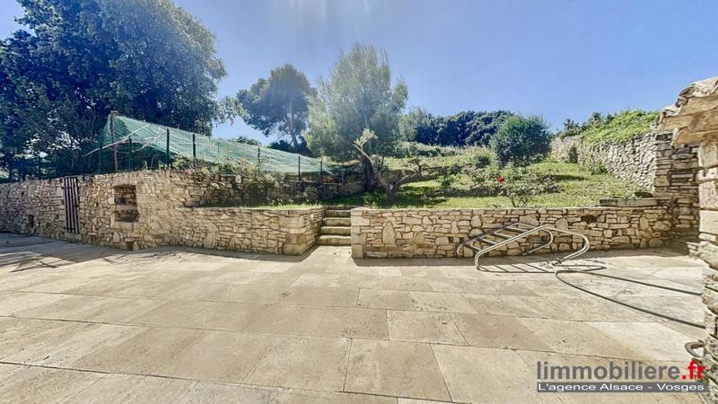 Mas - 282 m² - 11 pièces