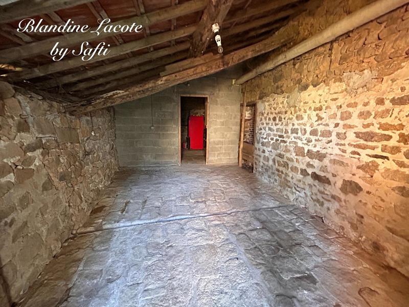 Maison - 207 m² - 8 pièces