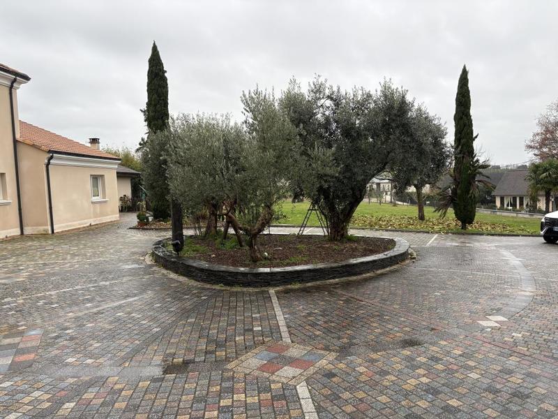 Demeure - 280 m² - 7 pièces