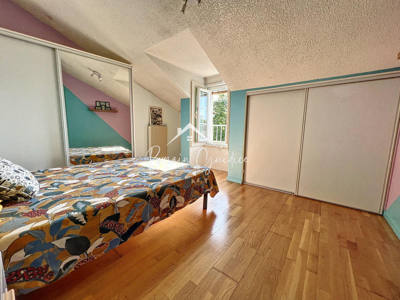 Appartement - 83 m² - 3 pièces