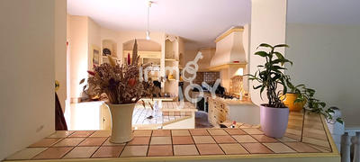 Villa - 183 m² - 6 pièces