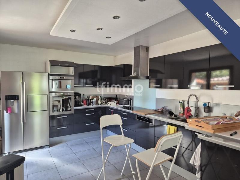 Maison - 121 m² - 6 pièces