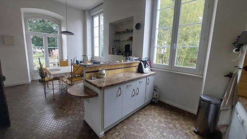 Maison traditionnelle - 341 m² - 12 pièces