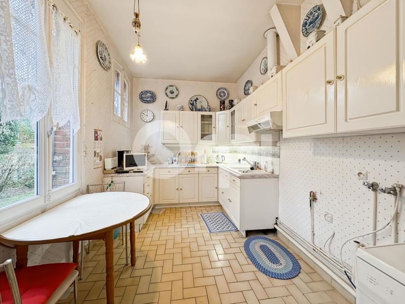 Maison - 143 m² - 7 pièces