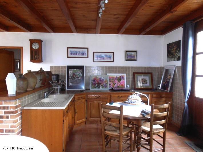 Propriété - 220 m² - 10 pièces