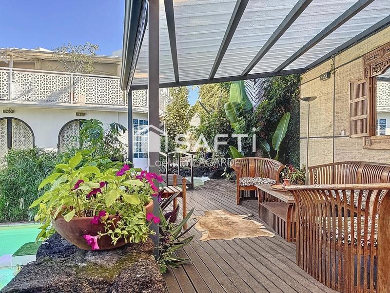 Villa - 250 m² - 5 pièces