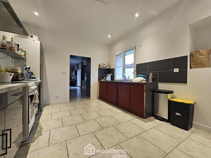 Maison - 309 m² - 8 pièces