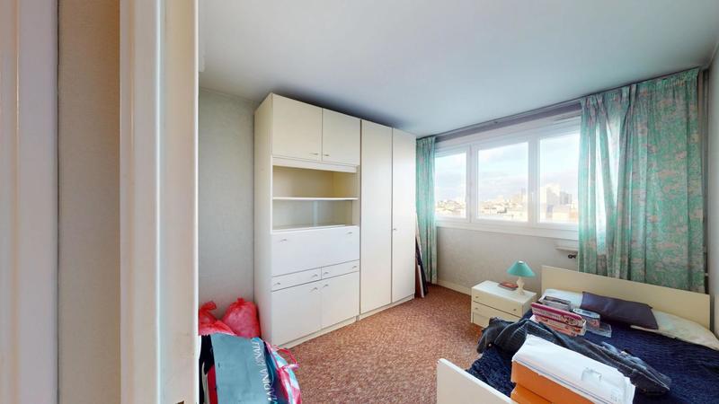 Appartement - 90 m² - 5 pièces