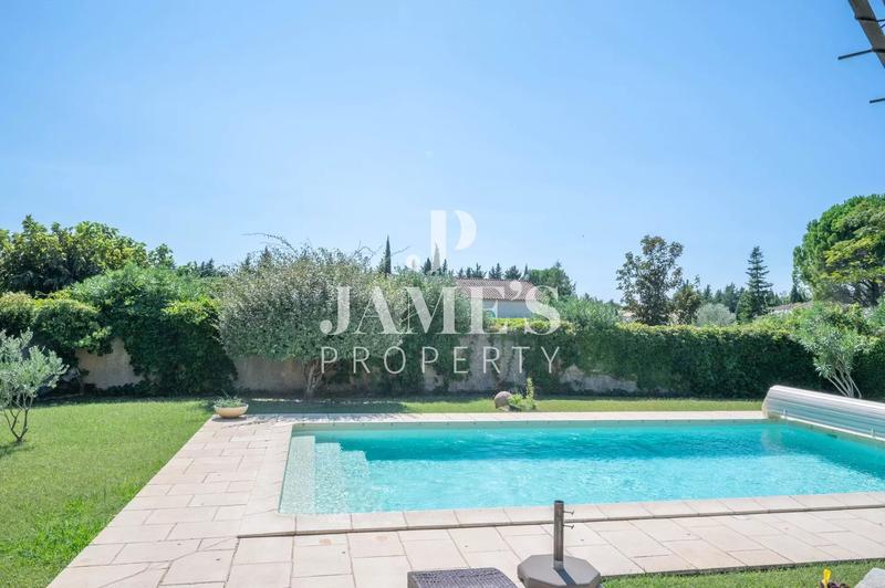 Maison - 165 m² - 8 pièces