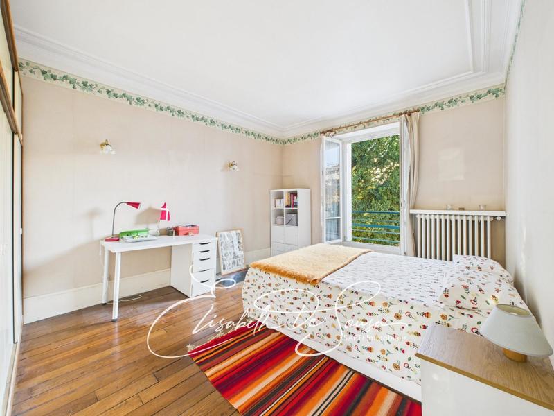 Maison de maîtres - 200 m² - 9 pièces