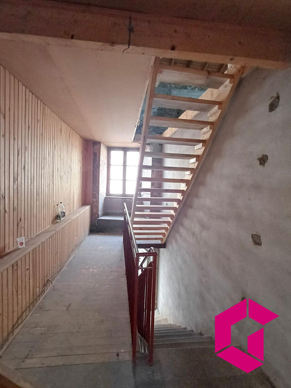 Maison ancienne - 160 m² - 8 pièces