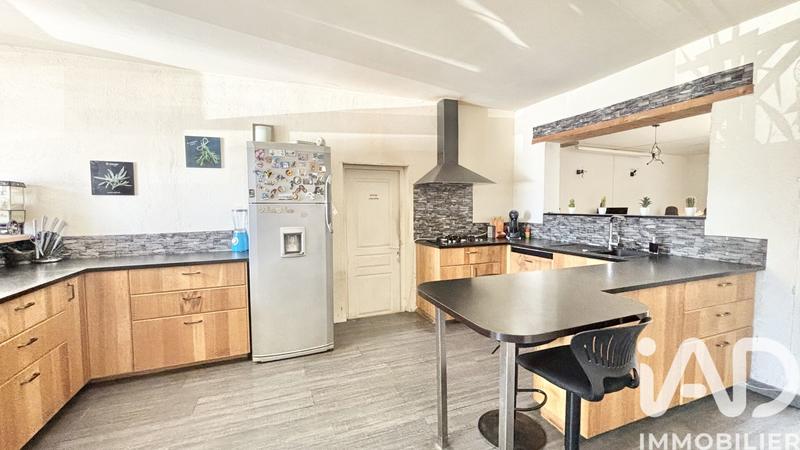 Maison - 234 m² - 7 pièces