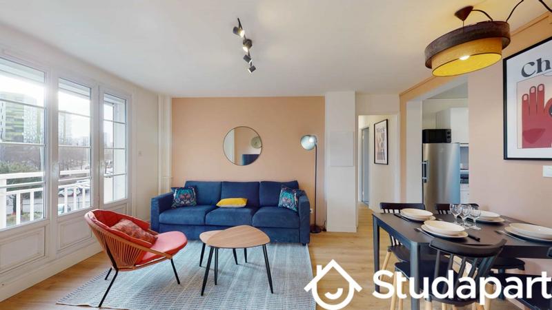 Chambre - 13 m² - 1 pièce