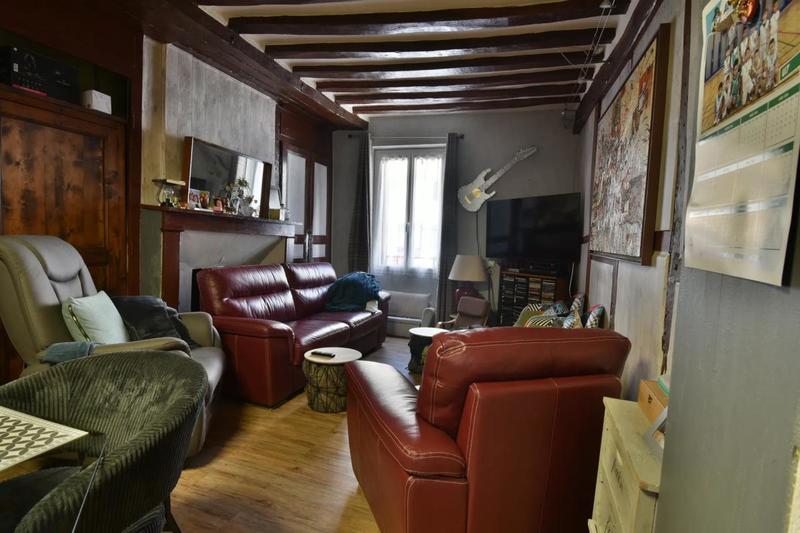 Maison - 189 m² - 9 pièces