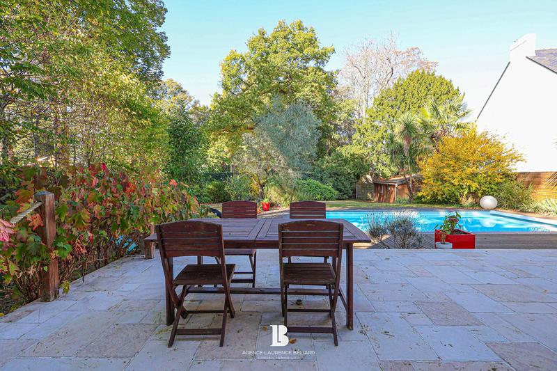 Maison - 192 m² - 6 pièces