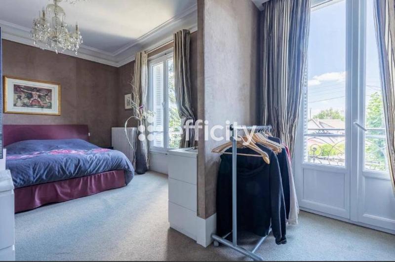 Maison - 176 m² - 7 pièces