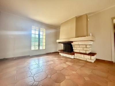 Maison traditionnelle - 227 m² - 9 pièces