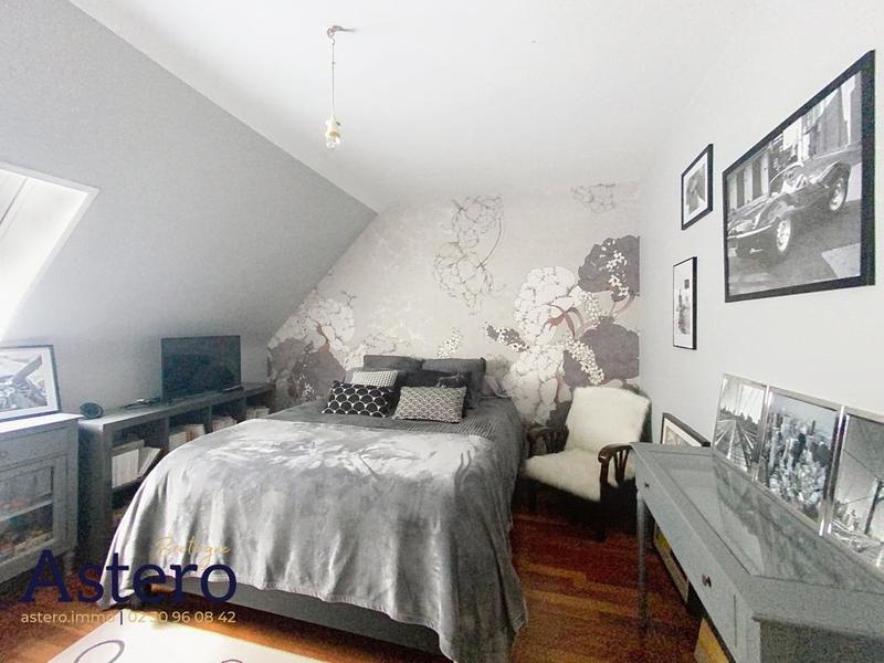 Propriété - 255 m² - 8 pièces