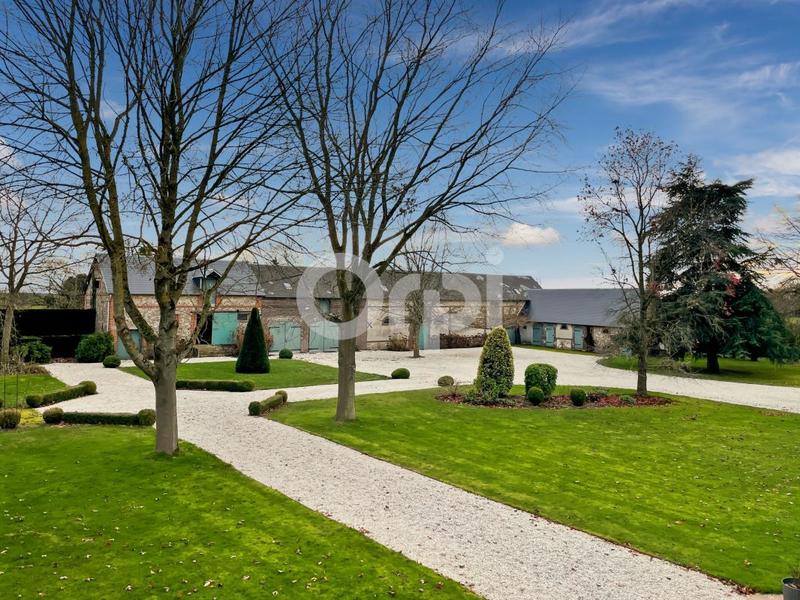 Propriété - 236 m² - 6 pièces