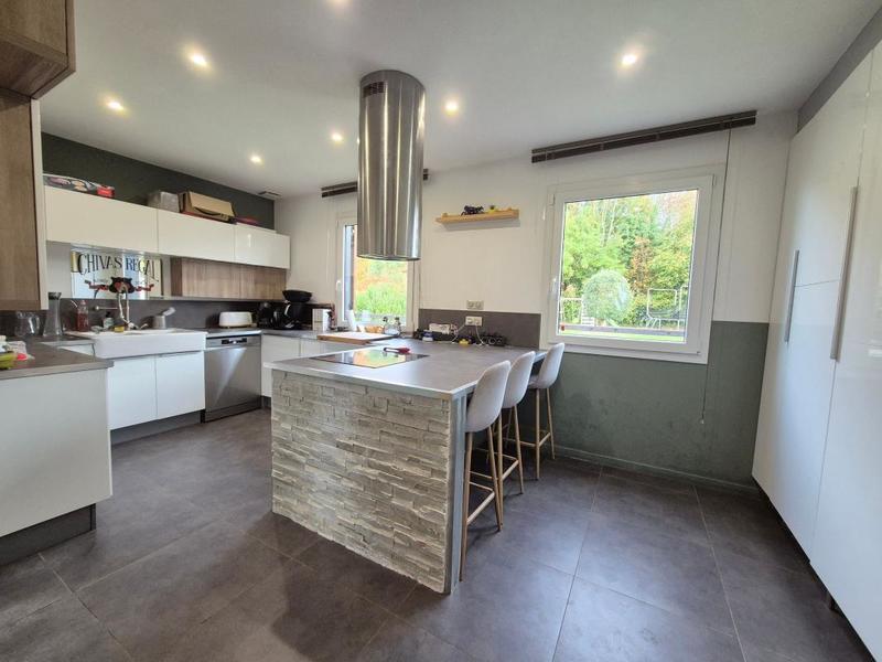 Maison - 140 m² - 6 pièces