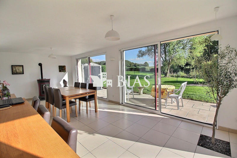 Maison traditionnelle - 187 m² - 7 pièces