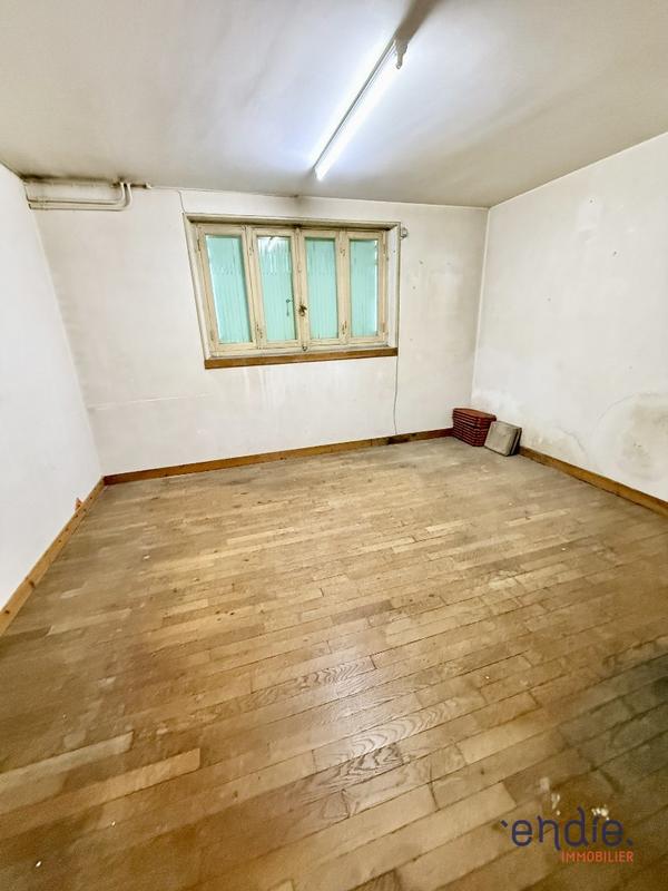 Maison - 161 m² - 7 pièces